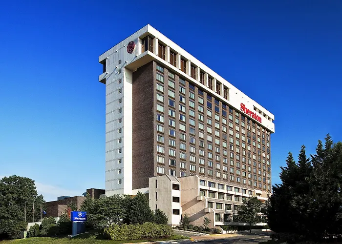 Sheraton Pentagon CityAirport Hotel